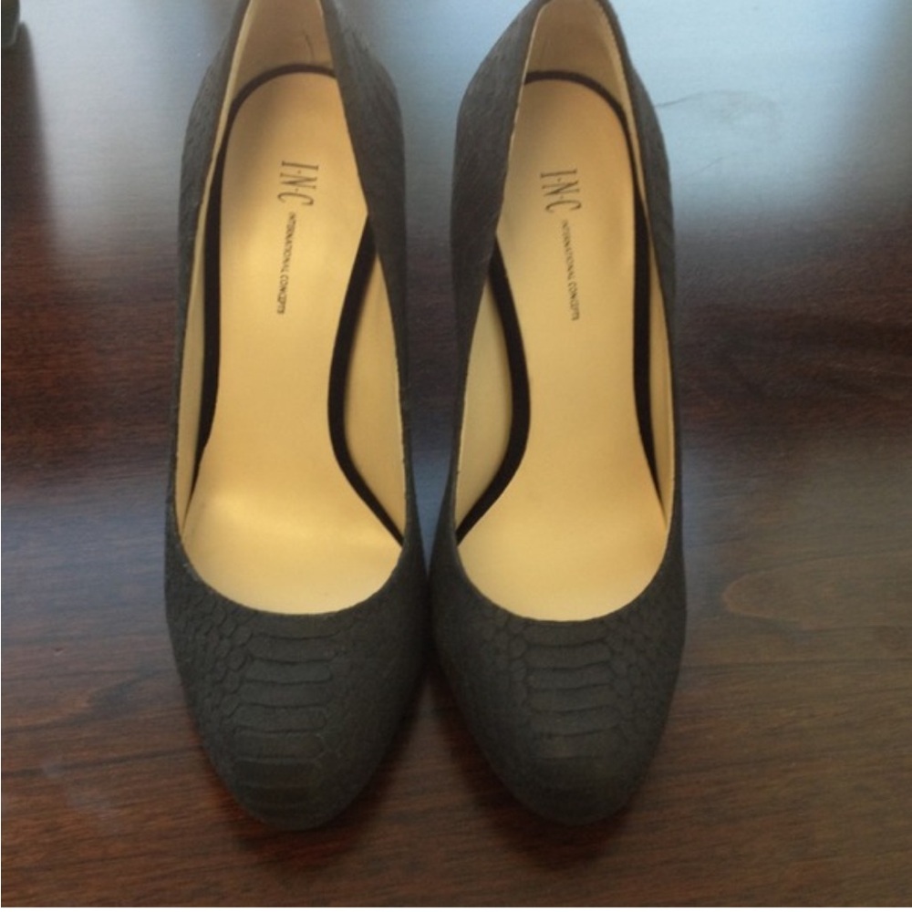 INC heels black